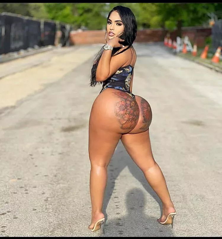 😮🍑🍑