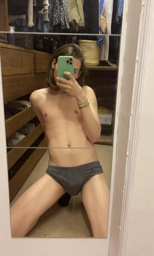 😈