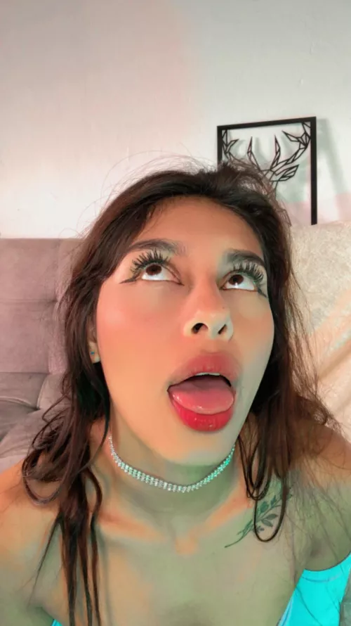 🤭👅