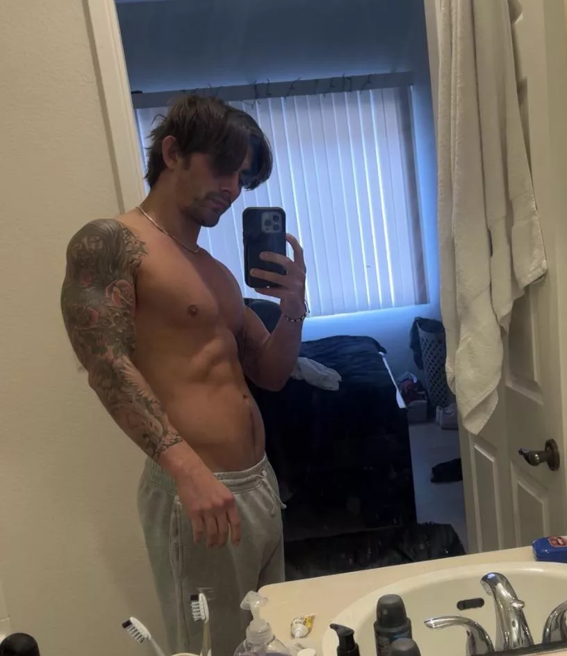 😴