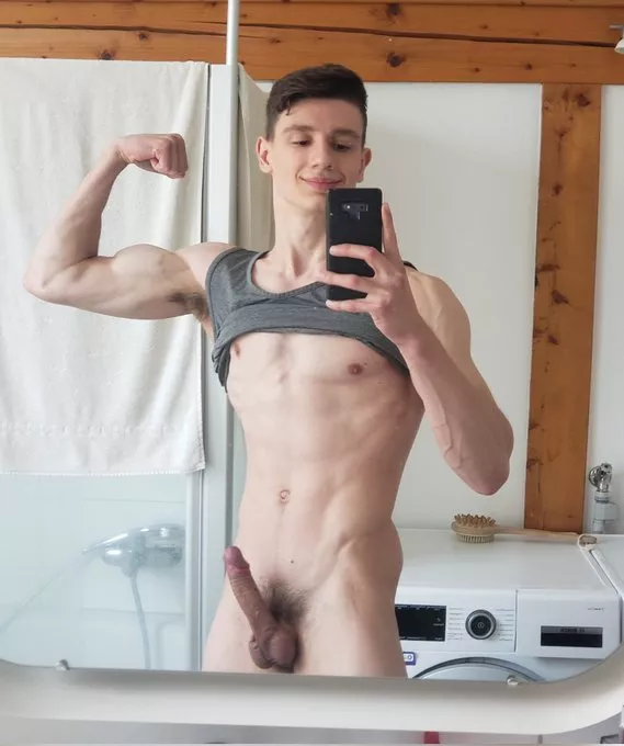 💪🍆