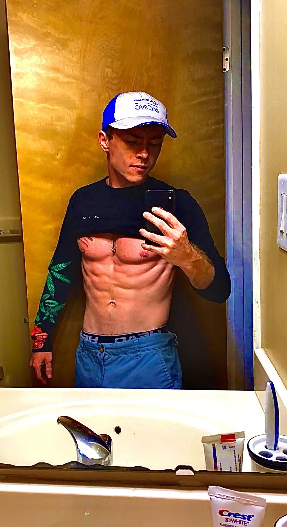 😋