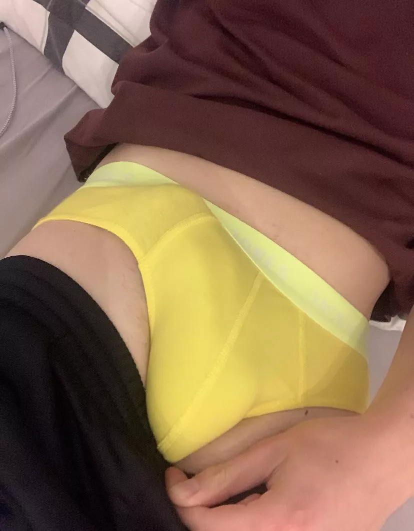 👀