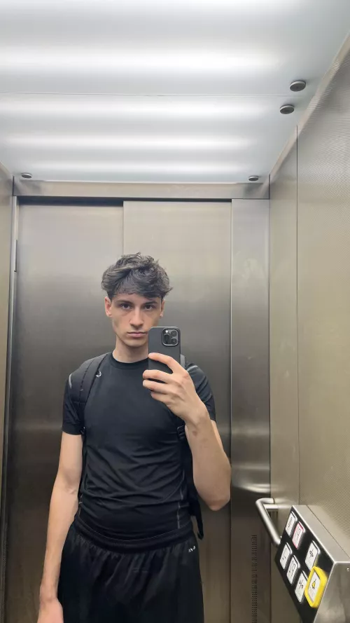 😘