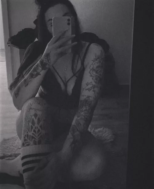 😈