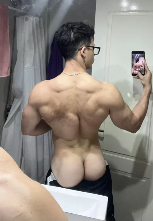 🍑👀