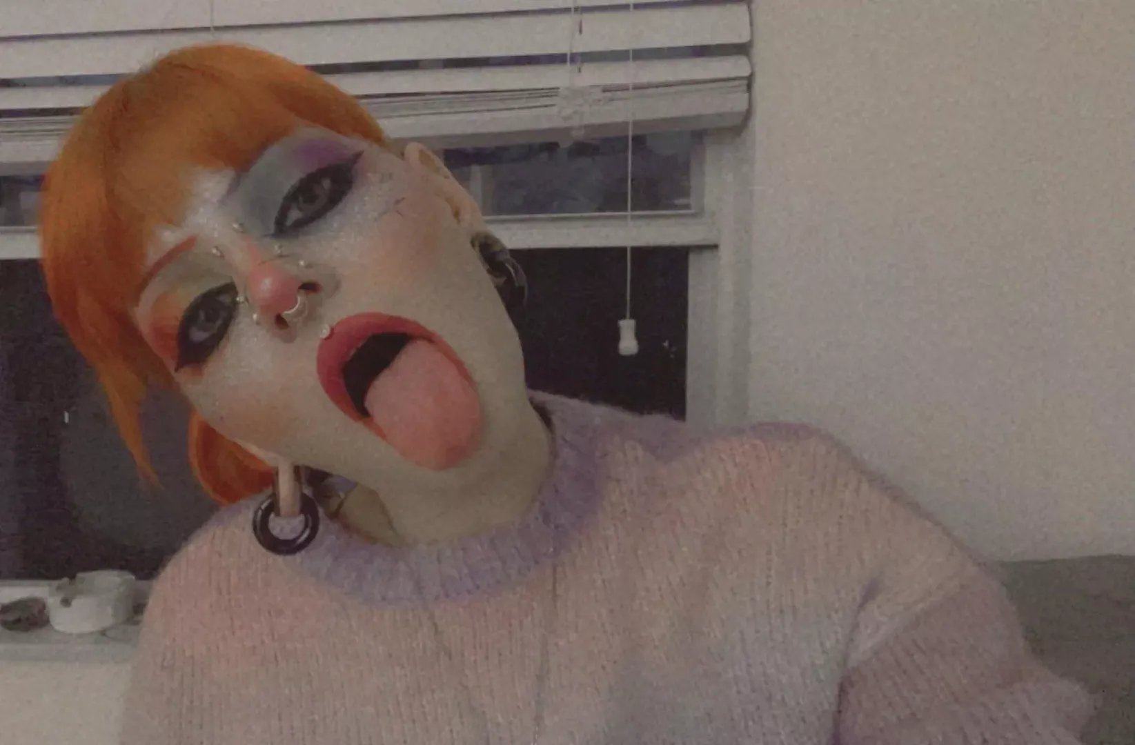 👅