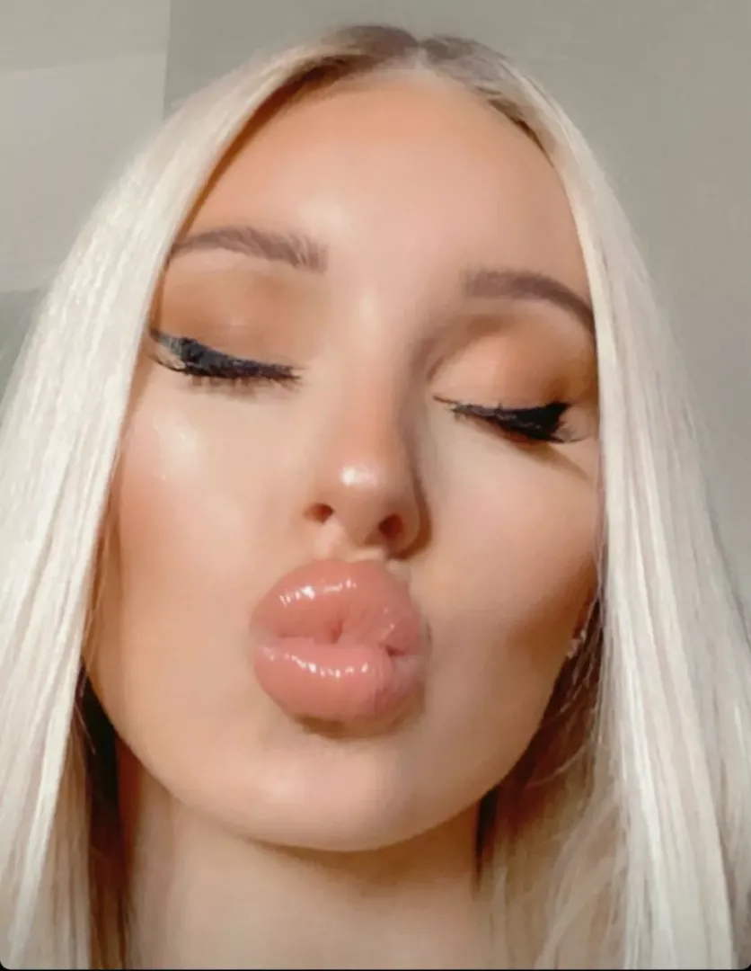 😘