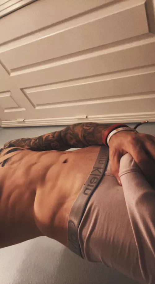 👀