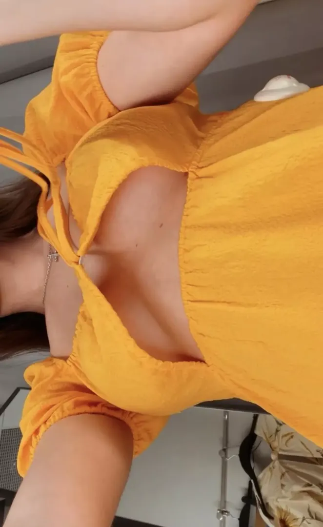 👀🧡🧡
