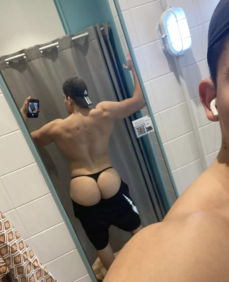 ✌🏼