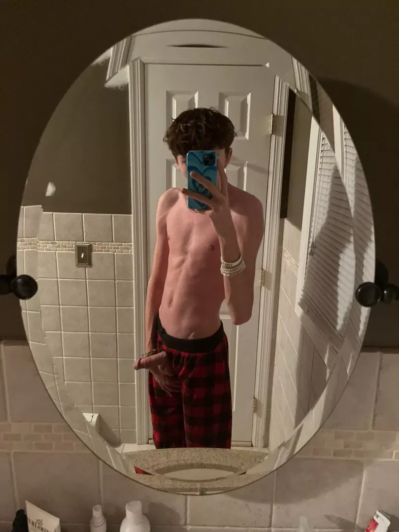 👀