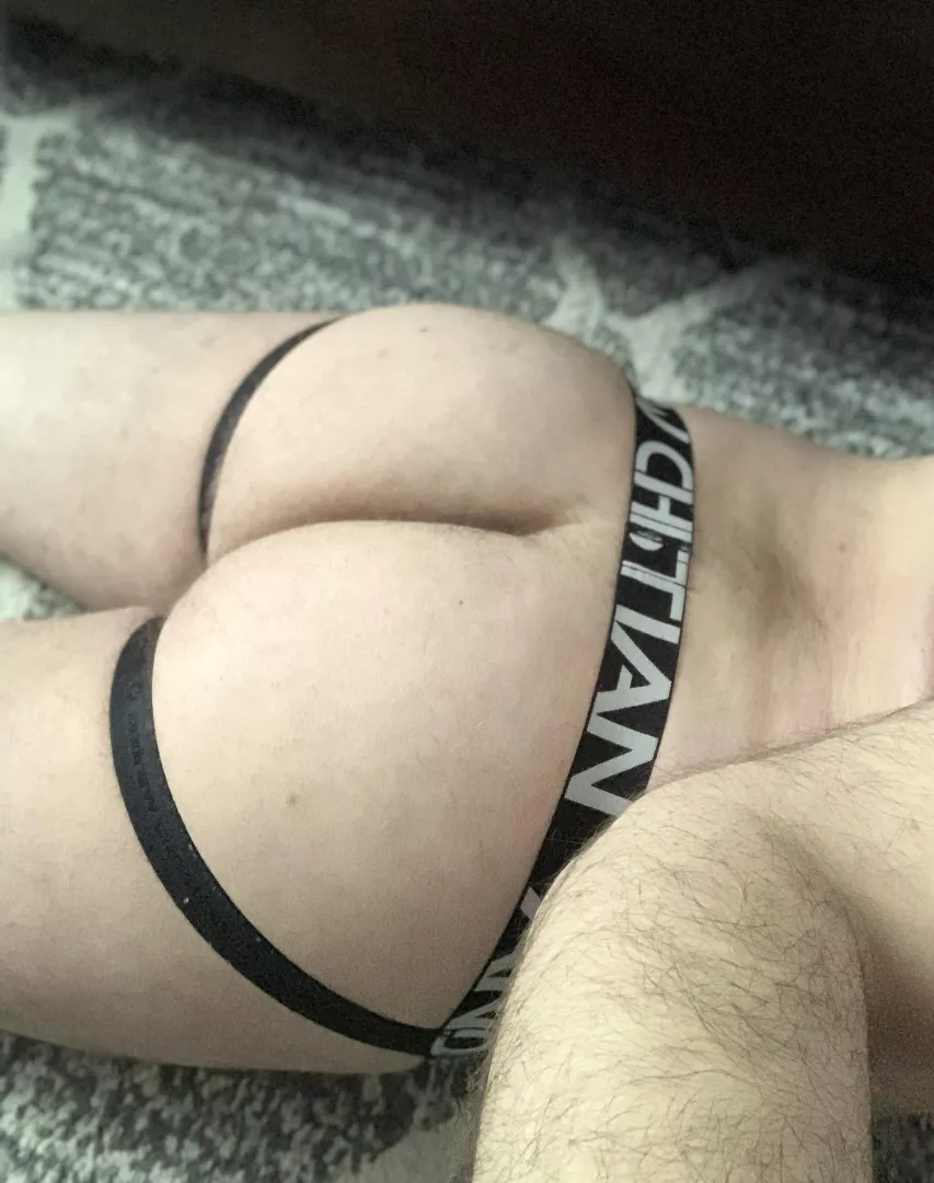 😽