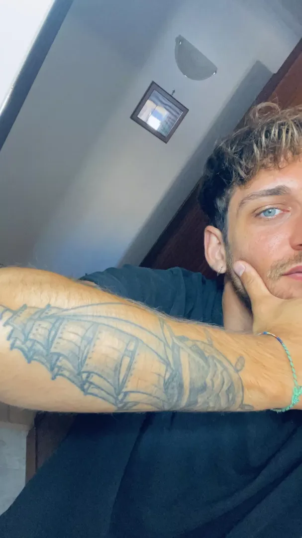 👁️