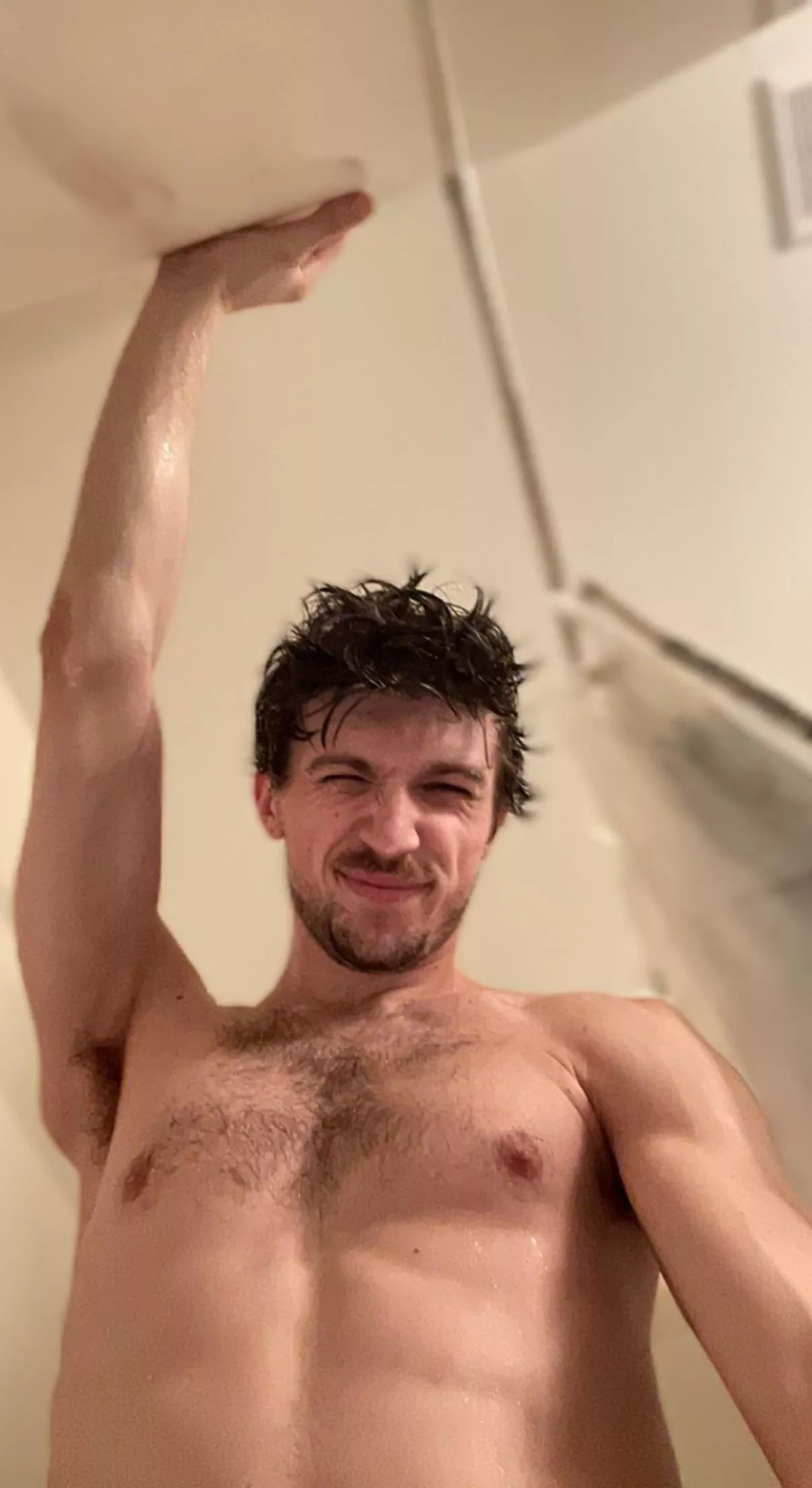 😈🚿