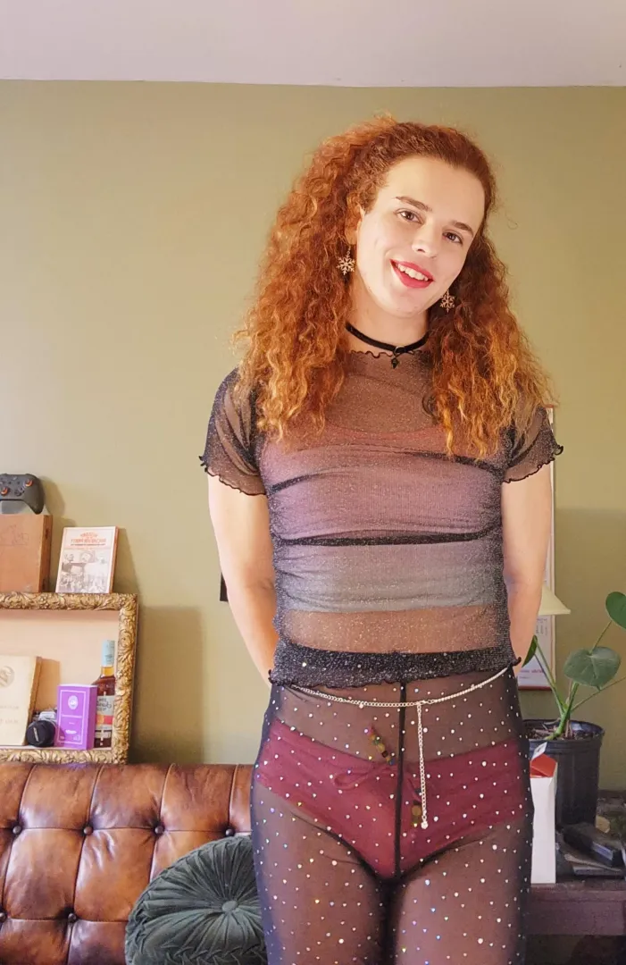 10 likes and I wear this outfit to the grocery store. 😏