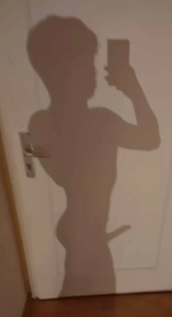 [18] a little bit of shadow fun 😶