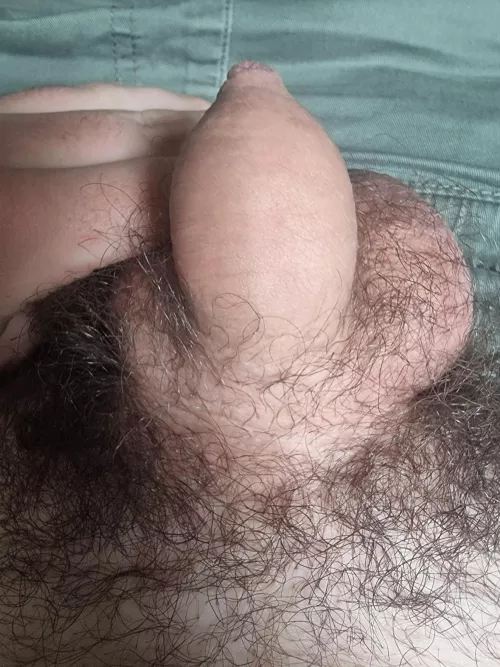 (18) fully soft tight foreskin who wants to see him hard ;)