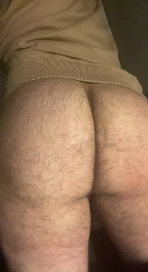 (18) is my ass welcome here?