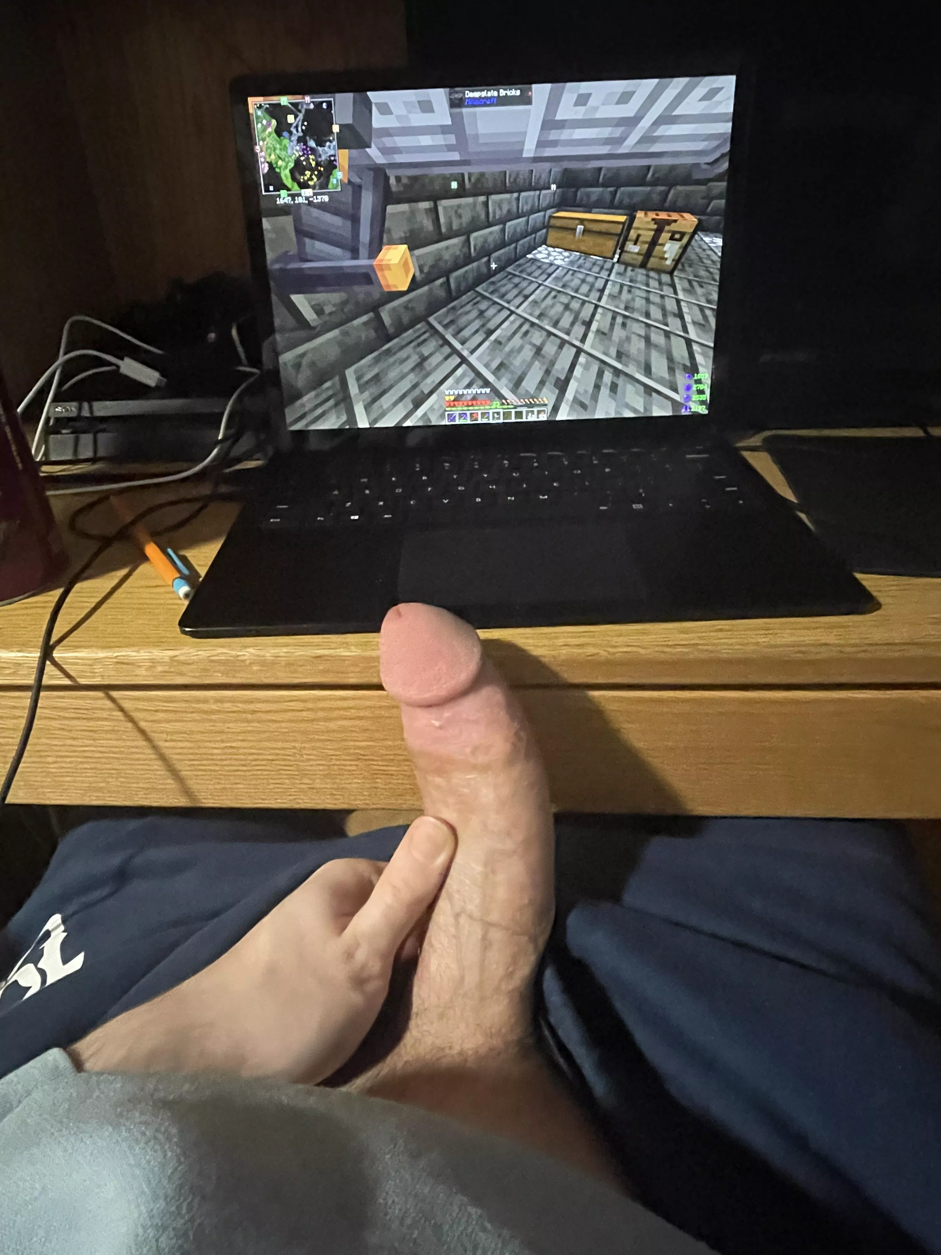 18 m add me if ur hung too sc: roberttimothy23