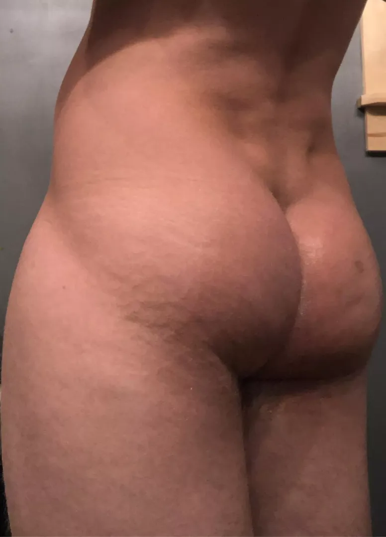 18 m bubble butt hmu