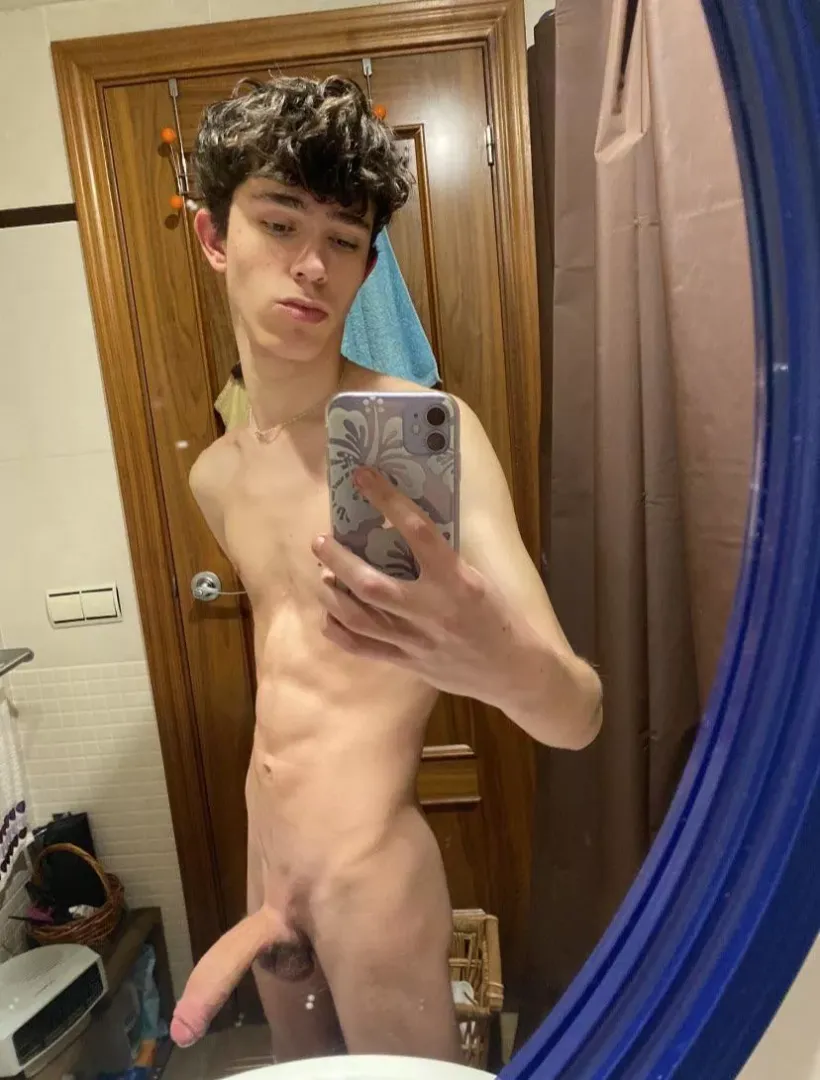18 New here, its my first time showing off! 