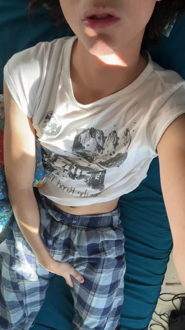 (18) no school tdy, yayay!