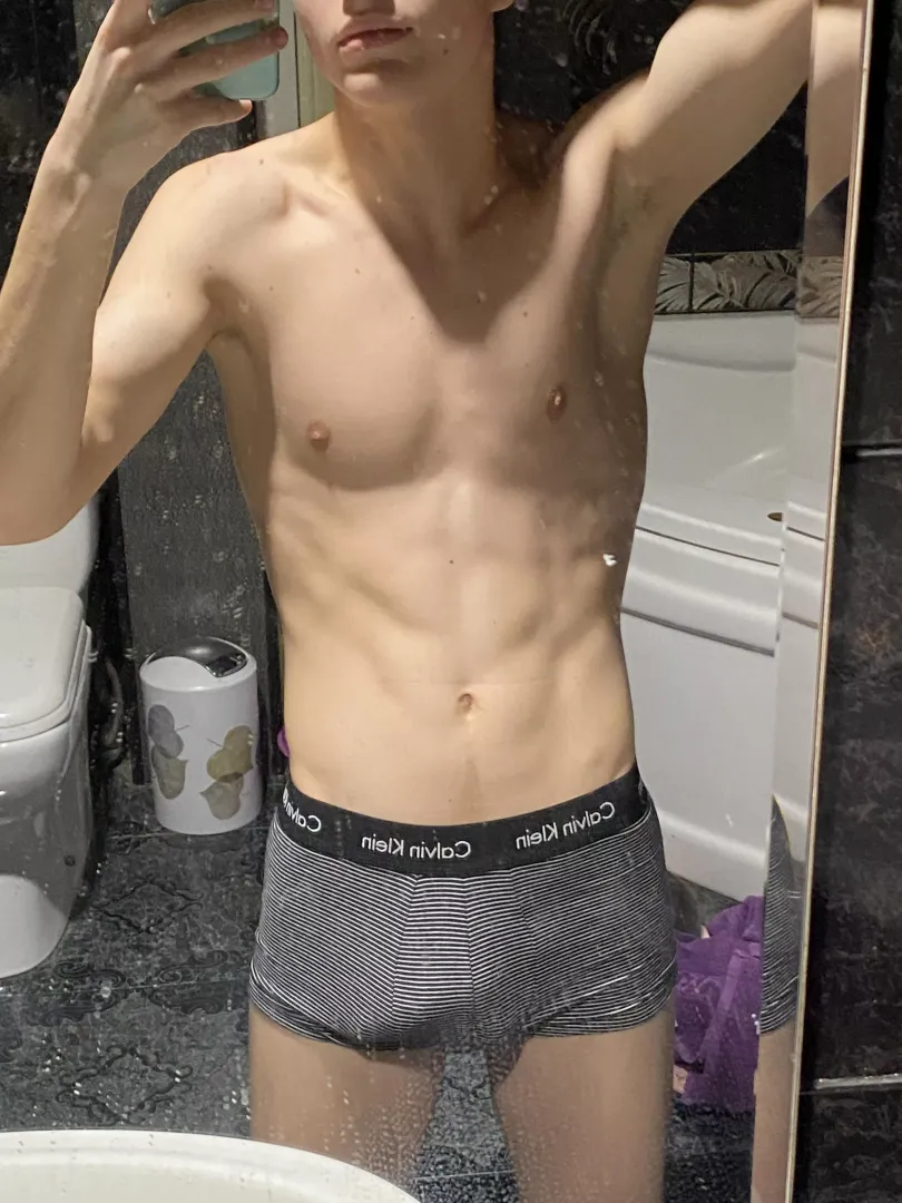 18 russian sport boy looking for handsome ONLY SPORT musc boy with big dick! sc: fgeys23