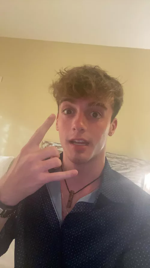 18 straight highschool jock twunk horny asf hmu for snap