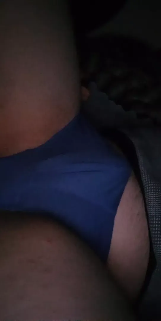 (18) young chubby bulge