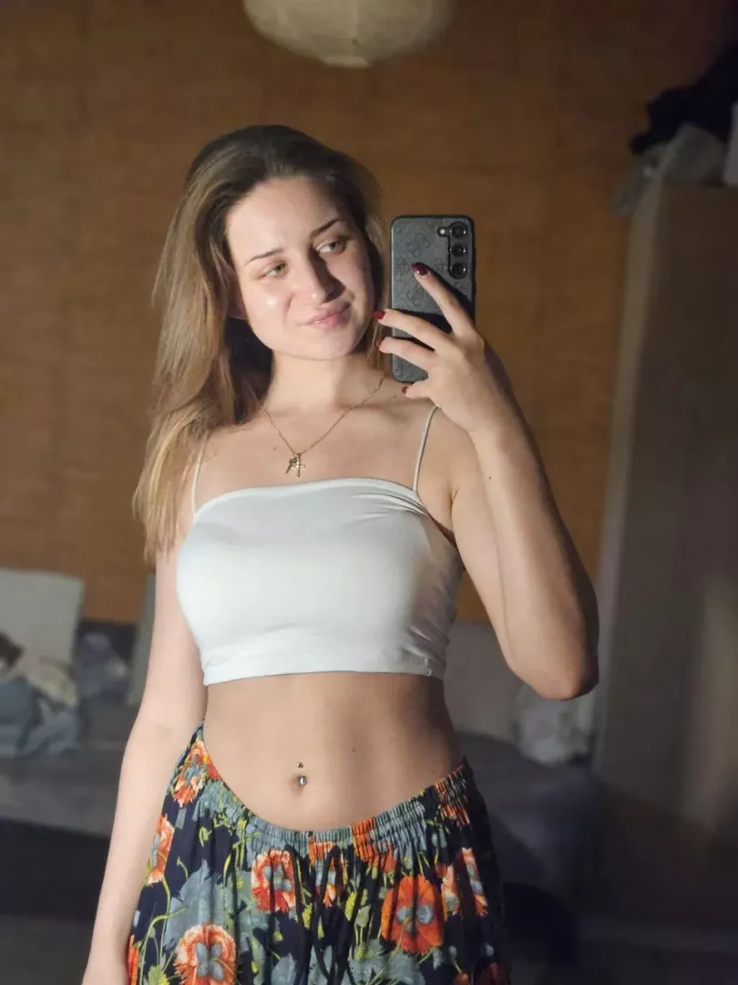 18f.. what do you think of my belly piercing? :)