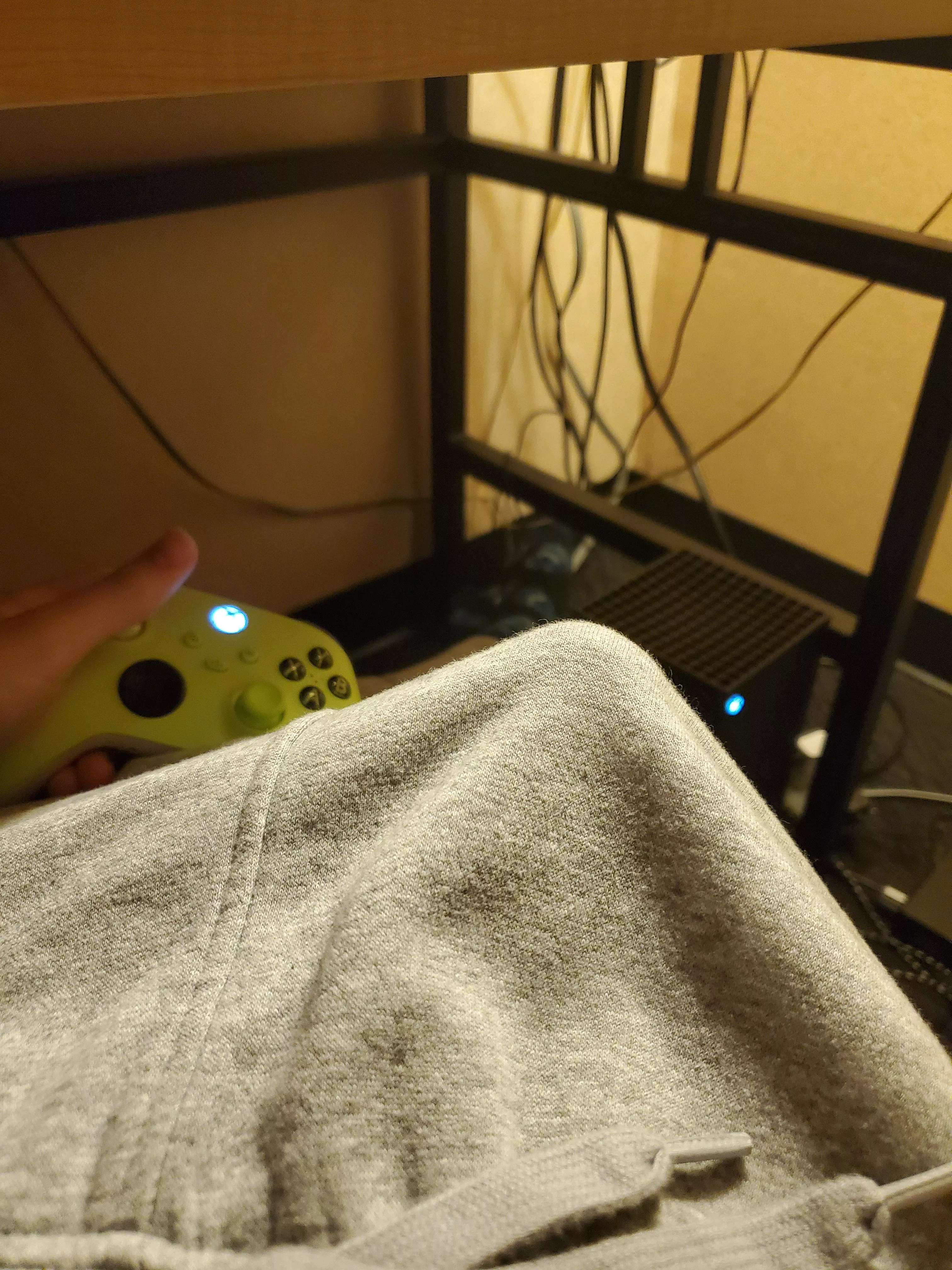 [18M] late nights gaming get me so excited...