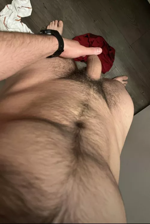 (19) a lil bored and horny on my birthday anyone tryna help ;)