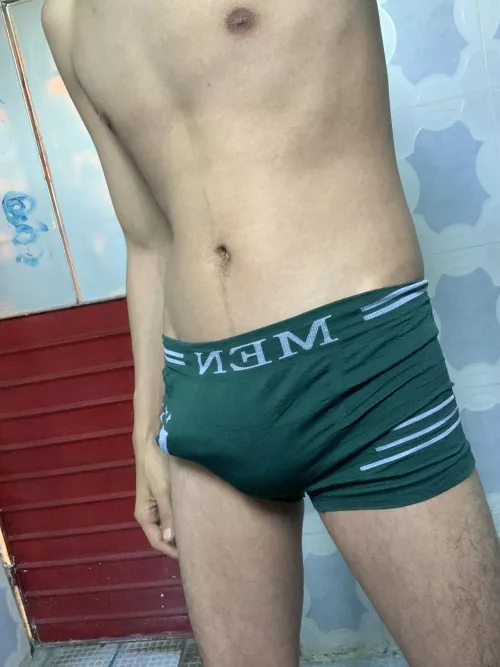 [19] Am I the only guy who doesn't shave?🥴🤤🥵😈