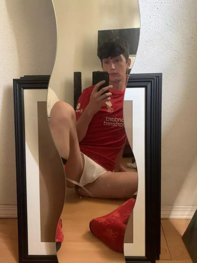 (19) anyone wanna rail a soccer player ?