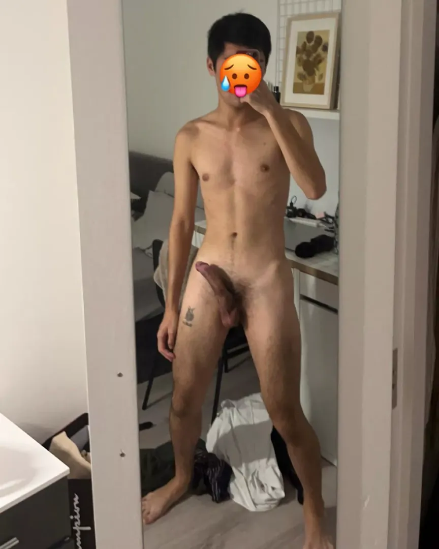 19 Asian looking for twinks @okroom2025 must show face
