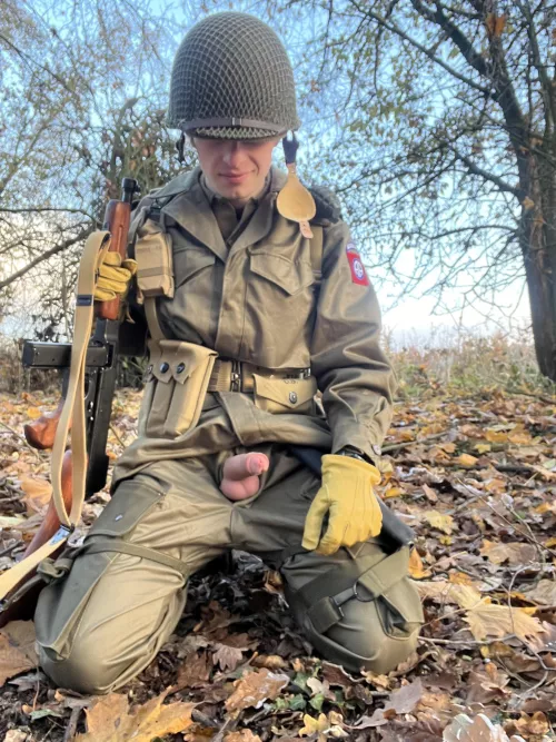 [19] Come play at paratrooper