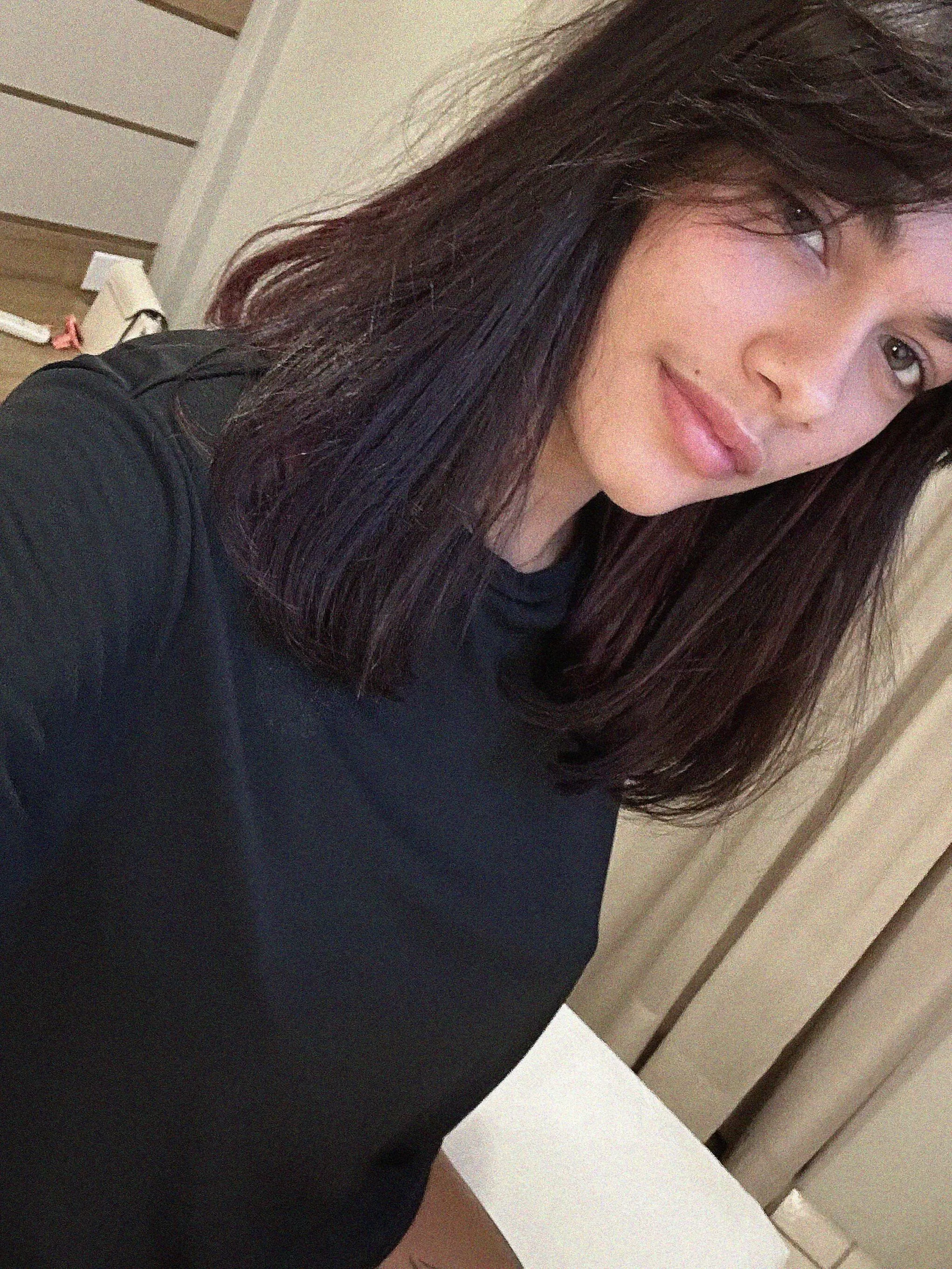 19 [F4M] What's up? Ready to turn up the heat?