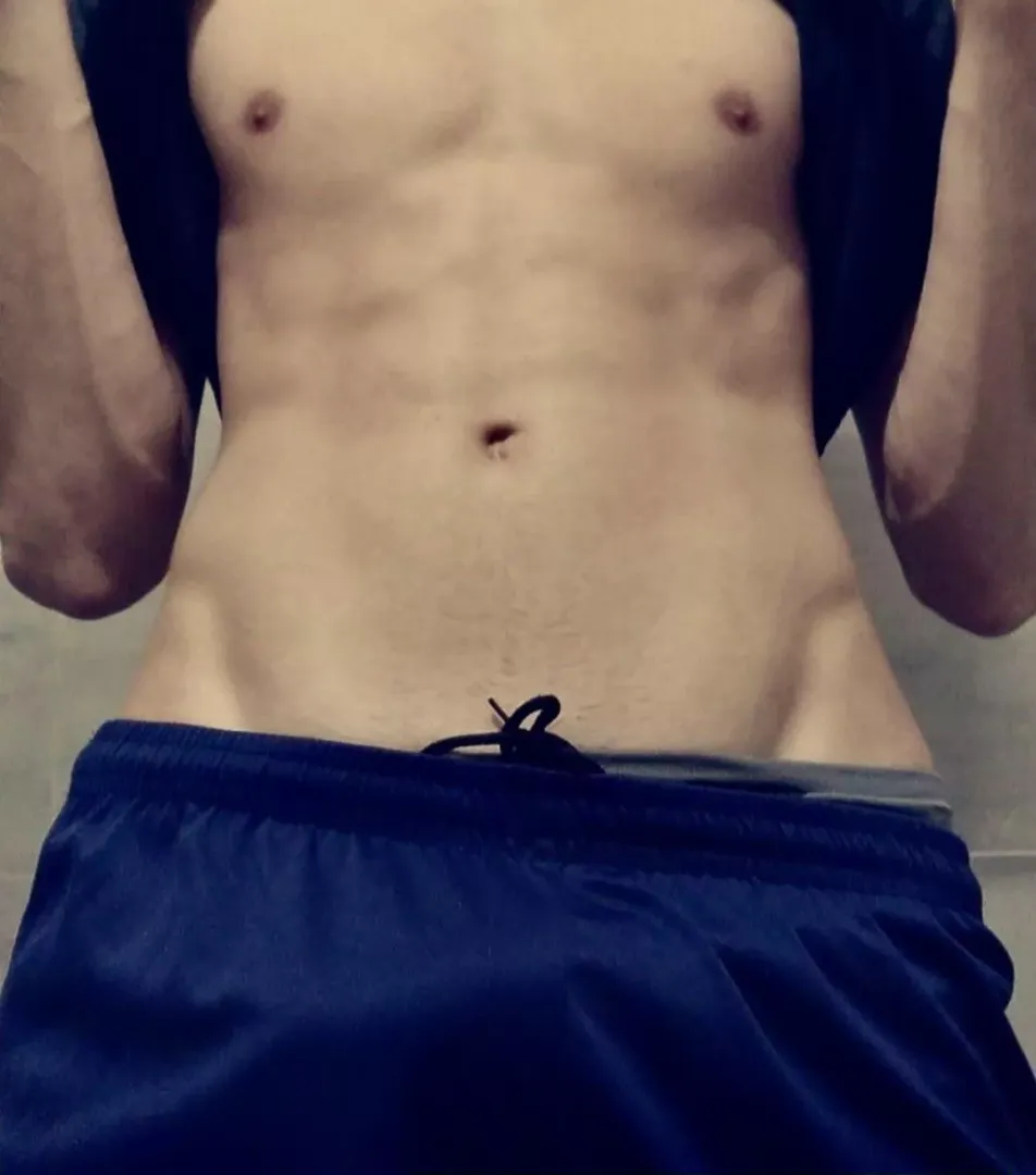 19 HUNG DOM TOP || sc: tim_holland05