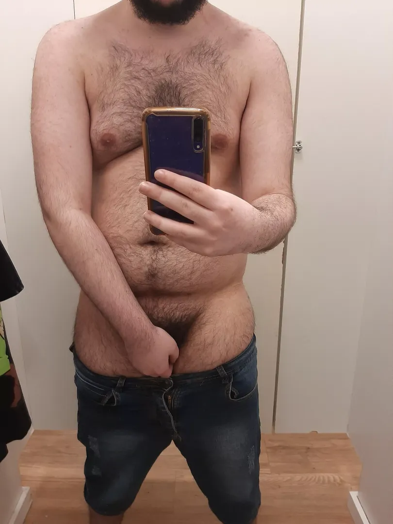 [19] I don't think I'll buy these shorts, they don't fit well😈
