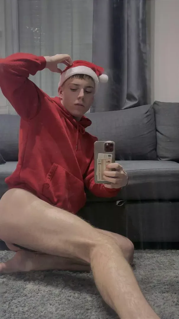 [19] @kolozsi_tomi what's on ur christmas list?