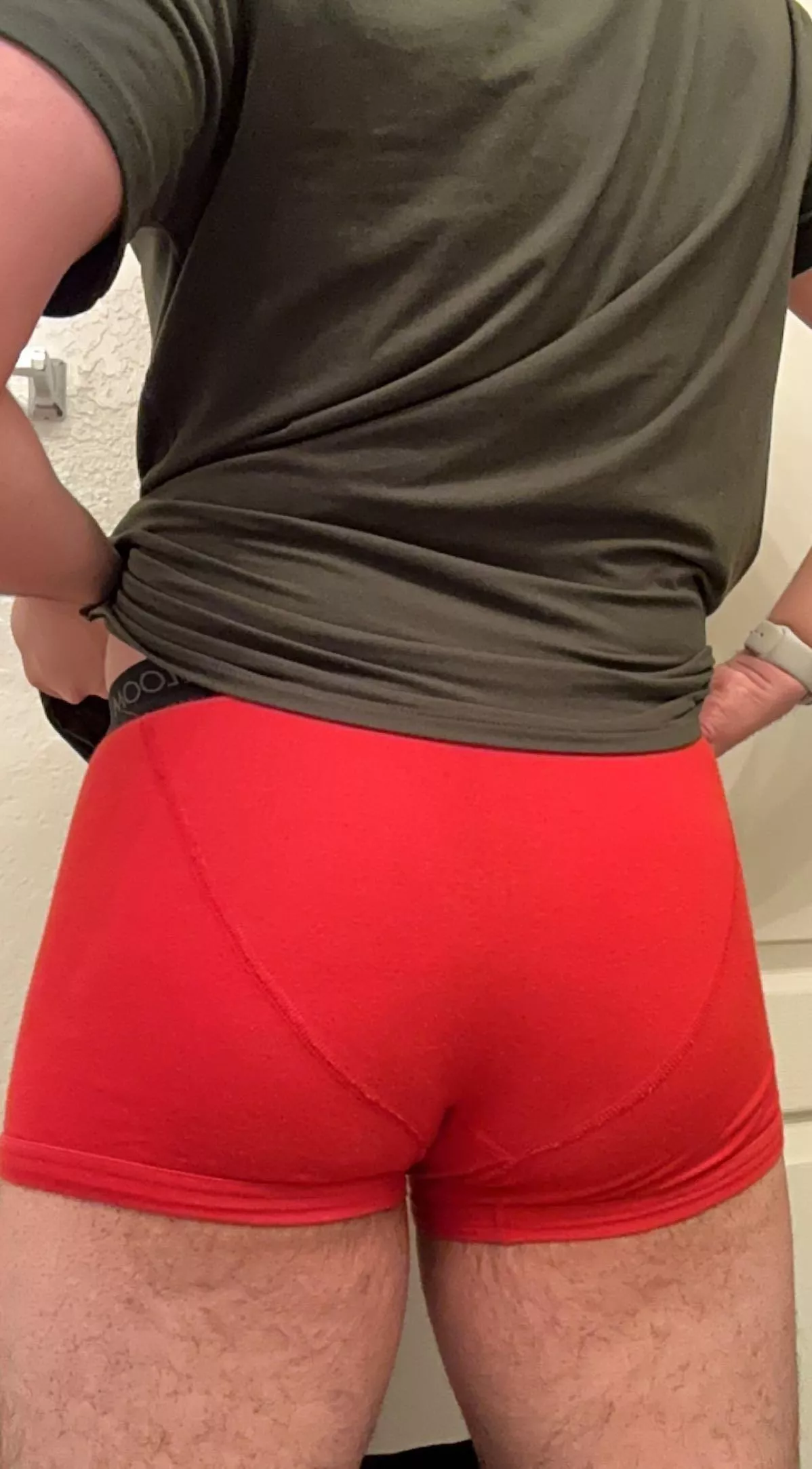 [19] Red looks good on everyone, right?