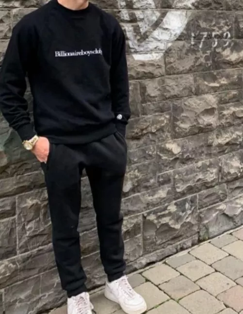 19 Uk horny lad. DM me for snap fun