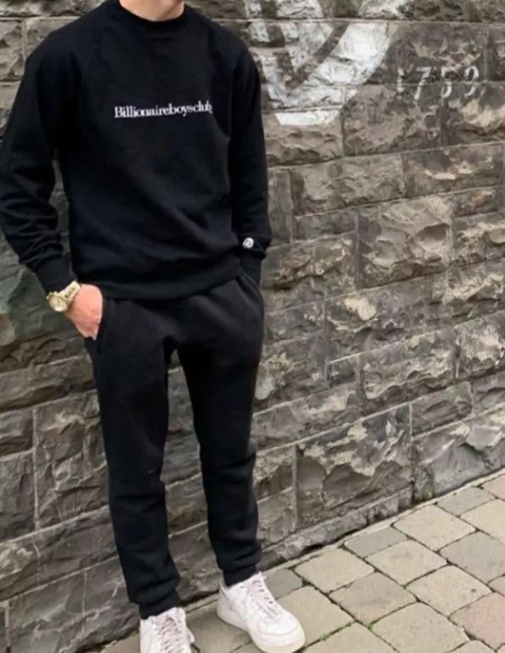 19 Uk horny lad. DM me for snap fun