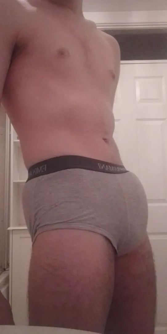 19 vers HMU to swap nudes on snap