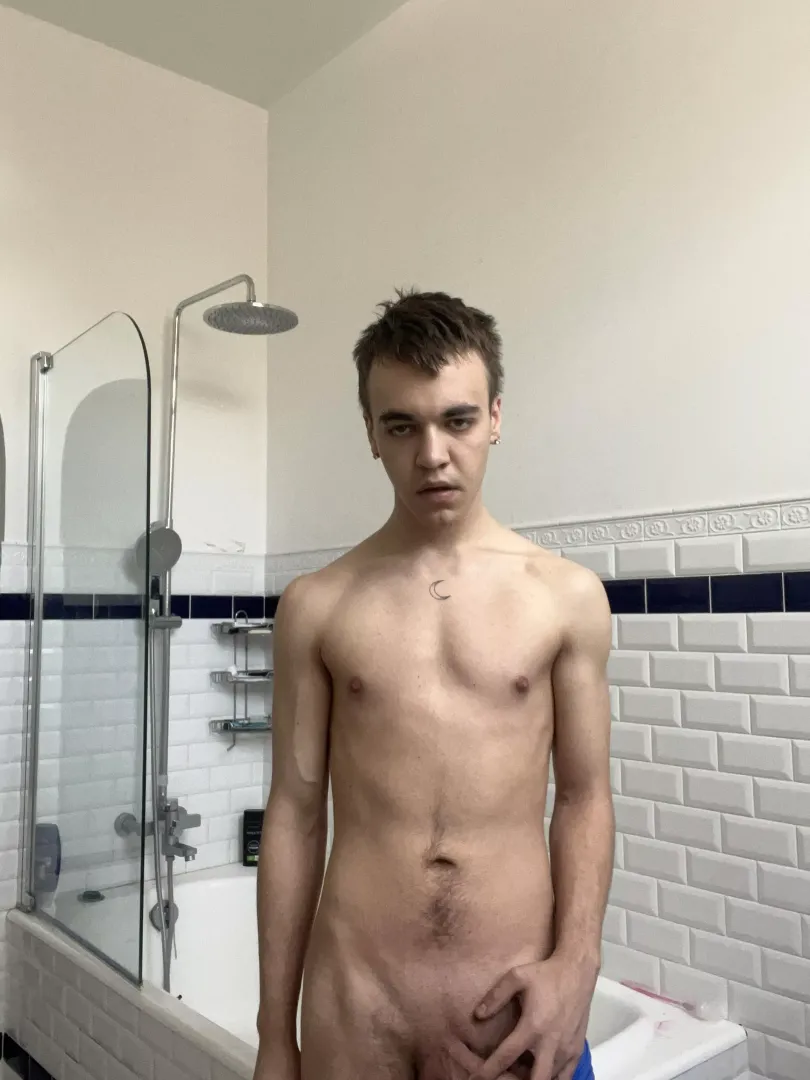 (19) Would you like to look into my brown eyes from above or below