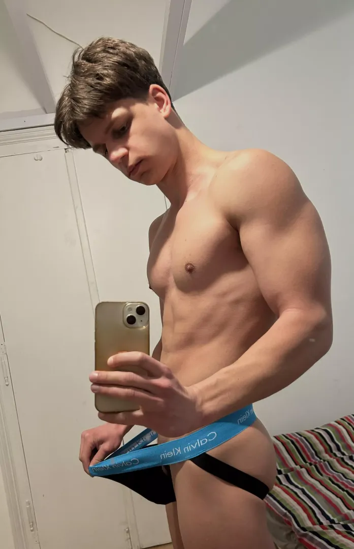 (19)Do you like my new undies?