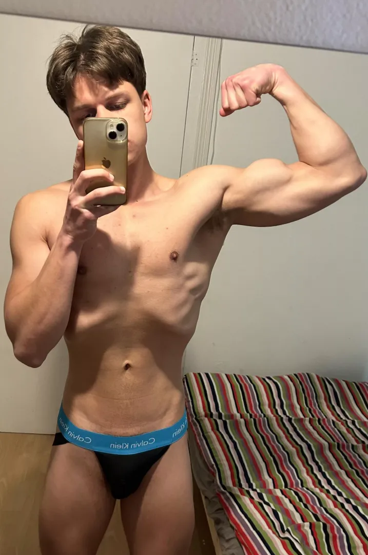 (19)Do you like this pose?