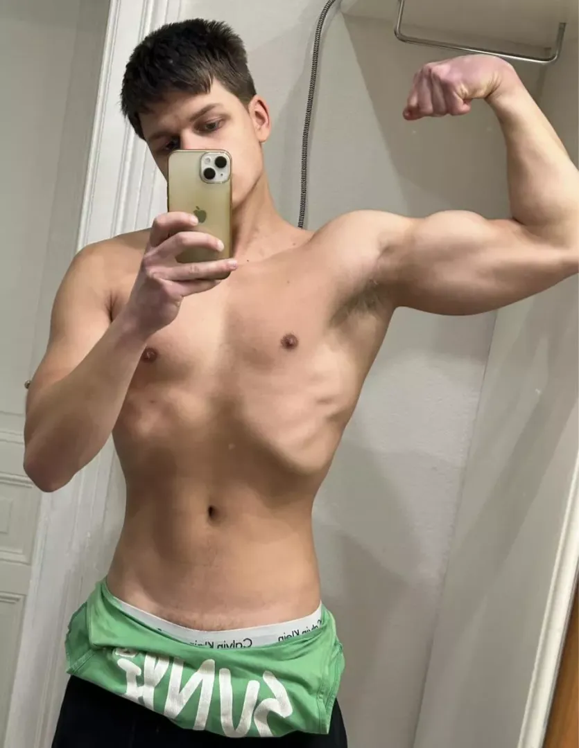 (19)Would you lick my pit?