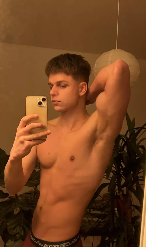 (19)Would you lick my pit?